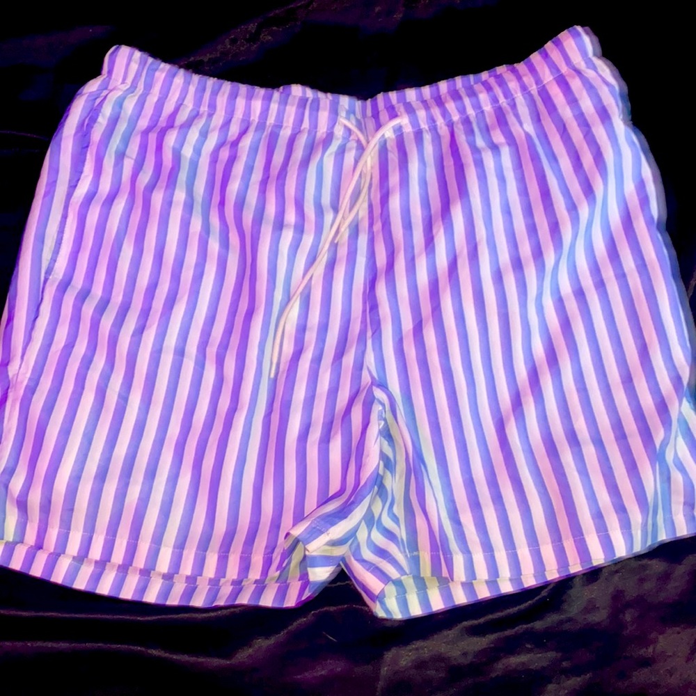 White and blue striped men shorts